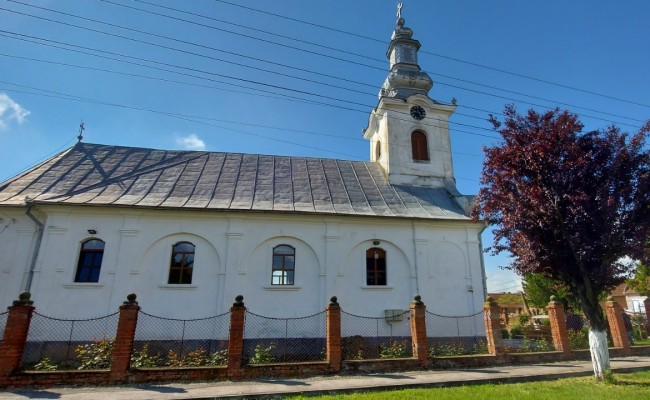 Biserica Ortodoxa “Nasterea Maicii Domnului” Chizatau